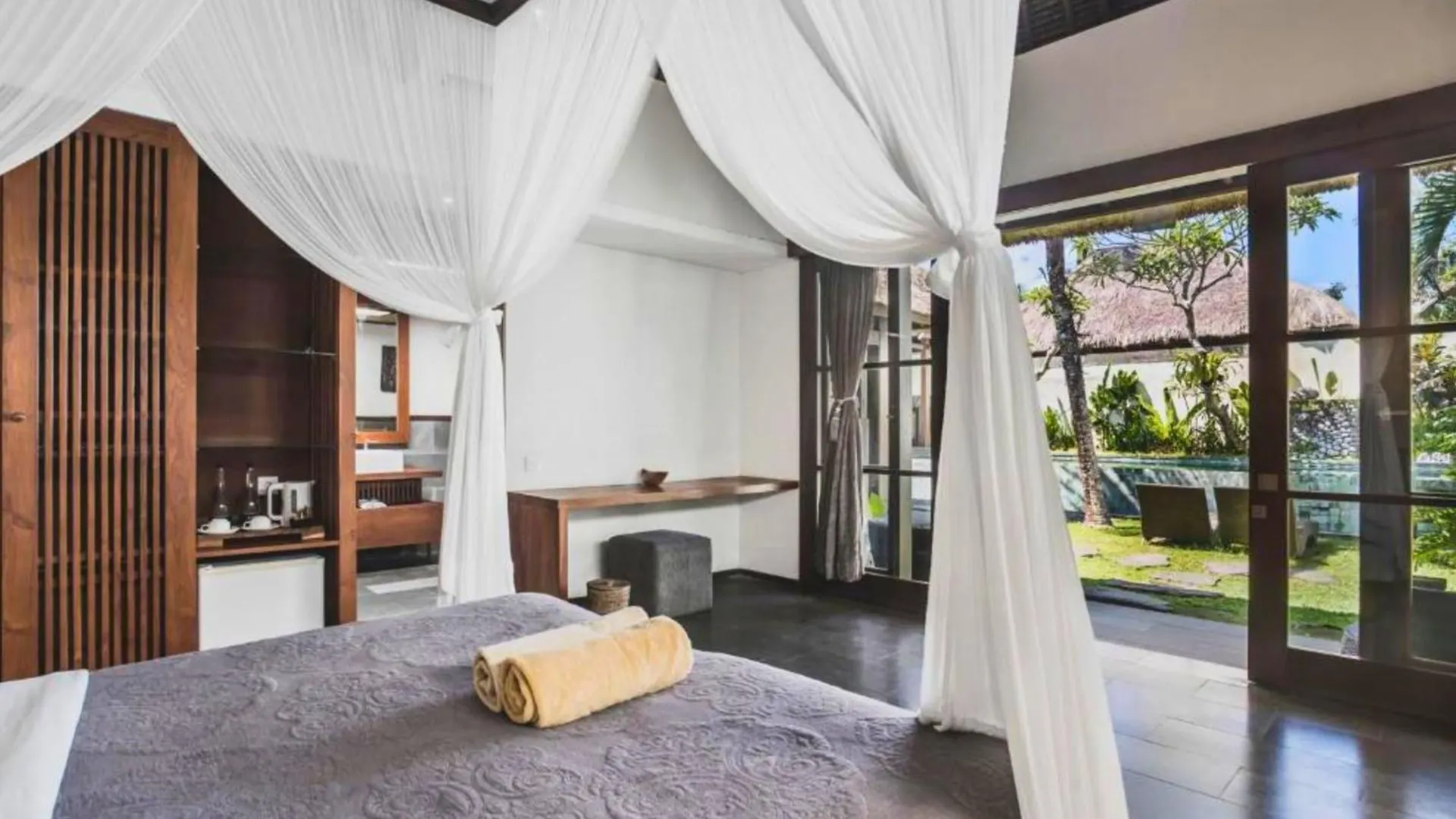 Menghana 2 Bedroom Valley Private Pool Villa Zn51 Ubud